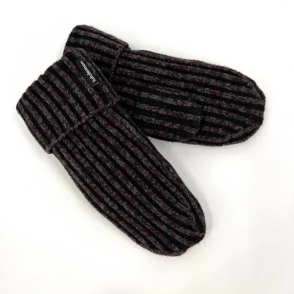 LULULEMON Textured Fleece Lined Mittens Womens XS Small XS/S Black NWT - Picture 2 of 8